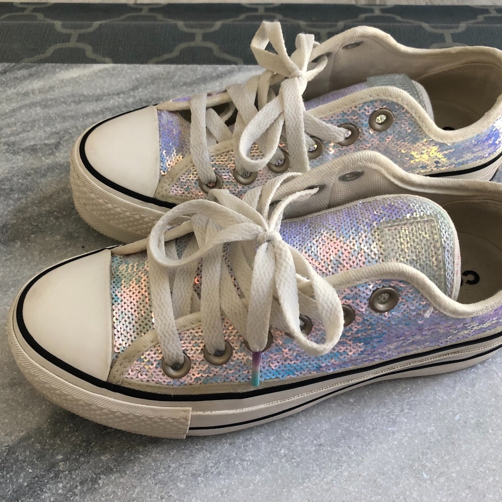 Converse Chuck Taylor All Star Platform Sneaker, Size 5